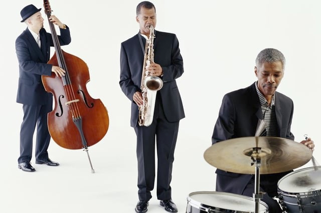 Who Is the Target Market for a Jazz Lounge?